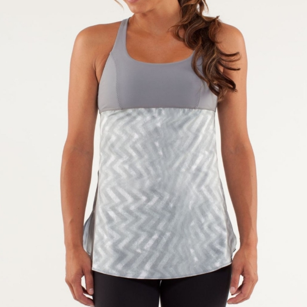CLEARANCE ! LULULEMON TANK TOP SIZE 4